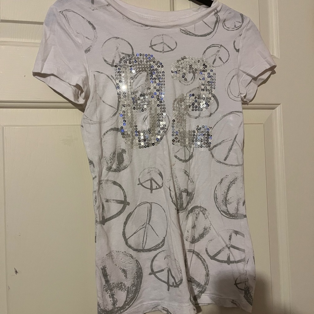 Cute peace top
